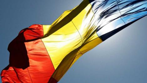 Pentru TRICOLOR, timpul a trecut diferit! Drapelul României şi povestea unui stindard încercat de istorie. Carol I: "Odată cu el, vă încredinţez şi onoarea ţării noastre"
