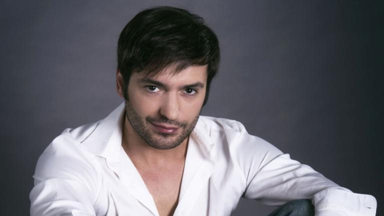 Radu V&acirc;lcan, mai fericit ca niciodată! Prezentatorul de la &rdquo;Insula Iubirii&rdquo; va deveni tătic pentru a doua oară