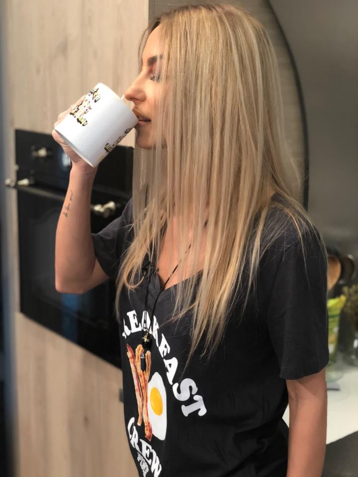 Frumoasa Flavia s-a declarat o bună gospodină: &bdquo;Ieri am făcut paste!&rdquo; Vecina &icirc;ncepe să-i facă concurență lui Vlăduț?