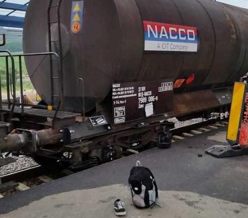 Un t&acirc;năr s-a electrocutat pentru că a vrut să facă un selfie original! Unde s-a g&acirc;ndit să se urce