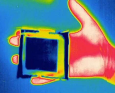 Camerele cu infraroșu pot fi PĂCĂLITE! Cercetătorii au descoperit cum să ascundă imaginea căldurii emanate de corpul uman