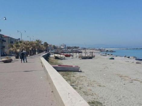 CUTREMURĂTOR! Cadavrul unei românce a fost descoperit pe o plajă din Italia