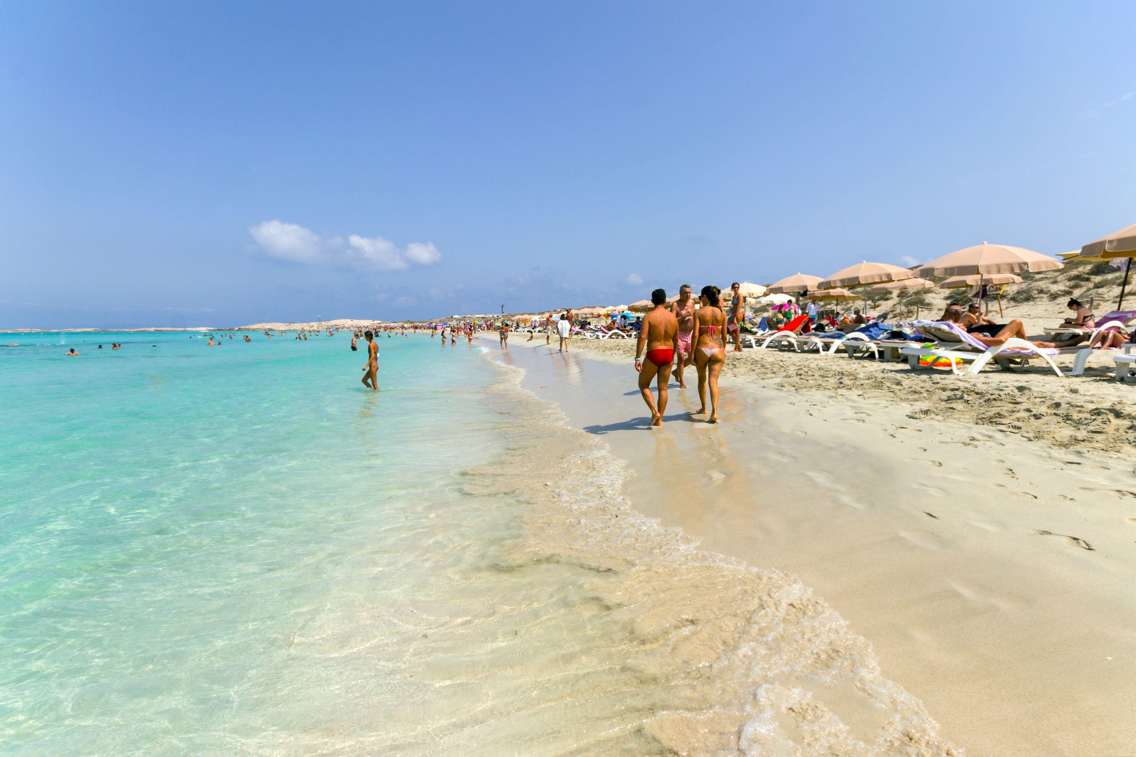 Concediu de 5 STELE, pe BANII STATULUI. Rom&acirc;nii se bat pe VOUCHERELE de vacanță