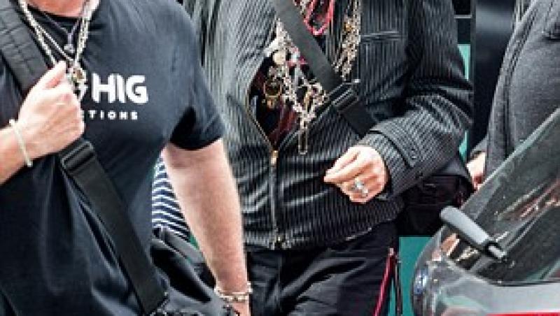 FOTO: Johnny Depp, distrus de alcool și droguri! A ajuns de nerecunscut!