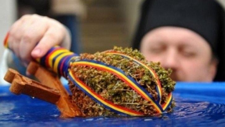 Descoperire ULUITOARE. Ce se află CU ADEVĂRAT &icirc;n APA SFINȚITĂ!