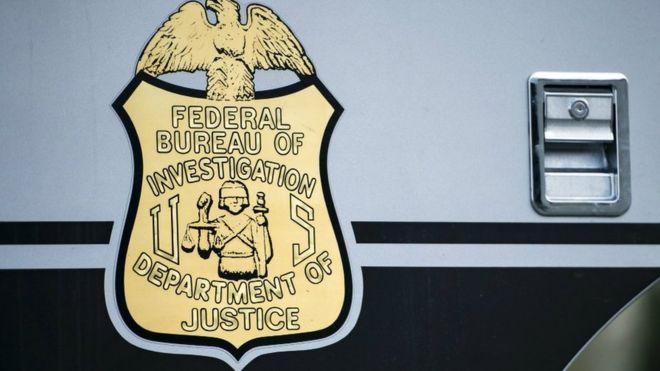 Accident stupid! Un agent FBI a &icirc;mpușcat un om &icirc;n timp ce dansa