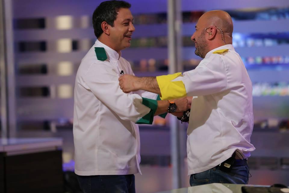 Diseară pe Antena 1, de la 20:00 la Chefi la cutite: Alianță între chef Scărlătescu și chef Bontea. ,,L-am luat în vizor pe Florin, sper să nu ia nicio probă!”