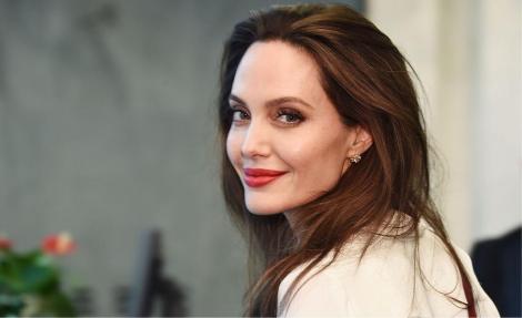 Angelina Jolie, fericită de ziua ei! Unde și cu cine a sărbătorit. FOTO