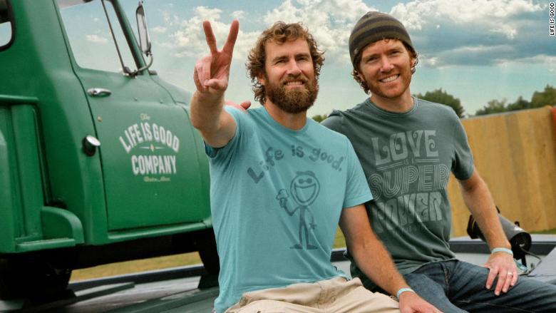 O idee de milioane de dolari! Sloganul care le-a schimbat viața