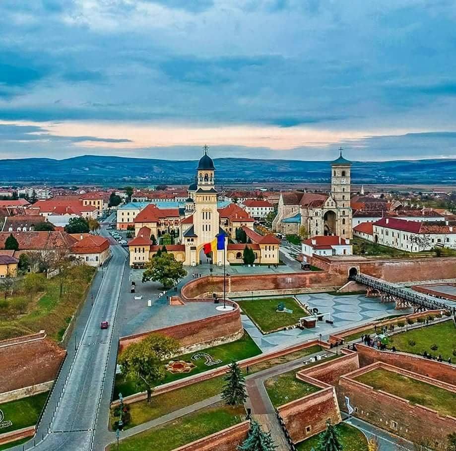 Un monument dedicat Marii Uniri, promis p&acirc;nă pe 26 noiembrie &icirc;n Alba Iulia. C&acirc;t costă realizarea lui