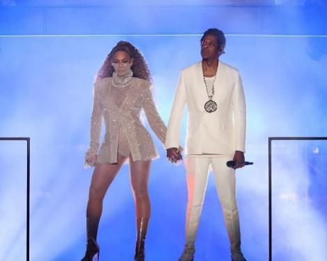 Beyoncé şi Jay-Z și-au început turneul comun, cu aluzii la infidelitatea rapperului. Cântăreața l-a pus în încurcătură!