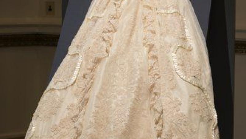 Tradiția regală a rochiei de botez. Iată de ce a fost Prințul Louis îmbrăcat într-o rochie