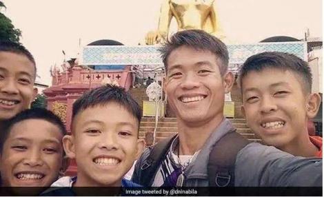 Antrenorul tinerilor fotbalişti salvaţi din peştera din Thailanda, numit EROU NAŢIONAL fără ţară sau paşaport: "A reuşit să îi ţină în viaţă pe cei 12 copii timp de 17 zile"