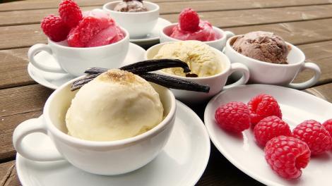 Trei rețete de înghețată simple și delicioase, cu care te poți delecta vara toată