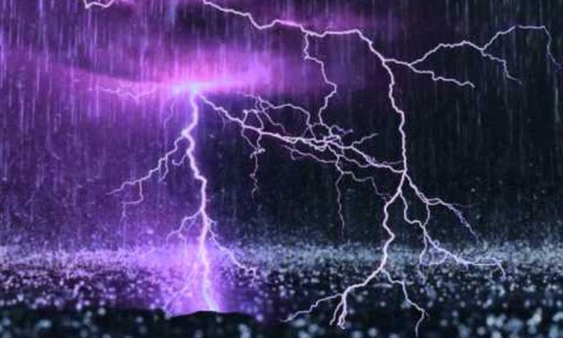 Ultima oră! Se &icirc;ntorc ploile torențiale și furtunile &icirc;n următoarele ore. ANM, atenționare de fenomene meteo periculoase