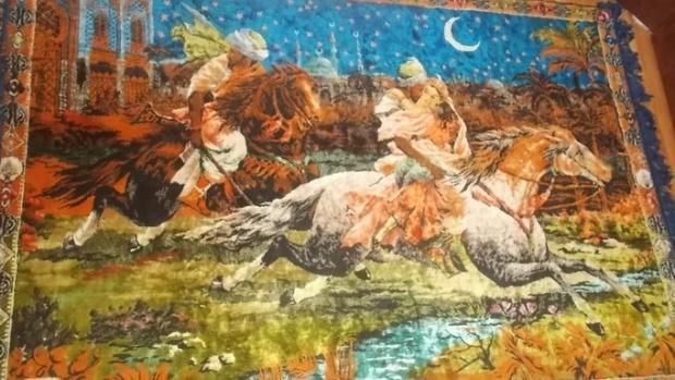 Mai ai pe acasă sau pe la bunici? Caută-l, poți să iei o avere pe el! Cu c&acirc;t se vinde carpeta cu "Răpirea din serai" pe internet?