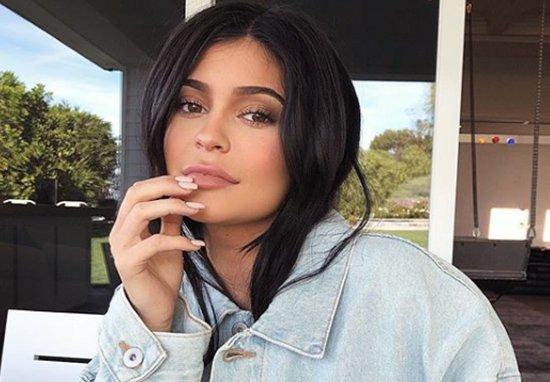 Kylie Jenner, gest SCANDALOS cu scopul de-a deveni miliardară la 20 de ani! Planeta r&acirc;de acum de americani!