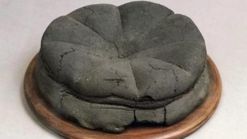 Cum arată cele mai vechi pâini „proaspete” din lume. Au 2.000 de ani! GALERIE FOTO