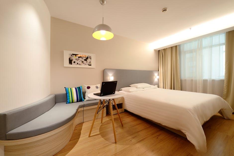 Decorarea dormitorului tău - 3 greșeli pe care este bine să le eviți
