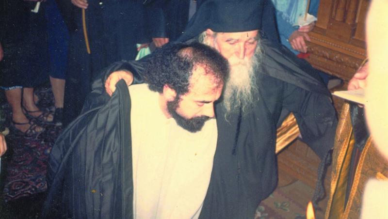 Fotografii NEMAIVĂZUTE cu Patriarhul Daniel! Cum arăta Preafericitul în tinerețe – GALERIE FOTO