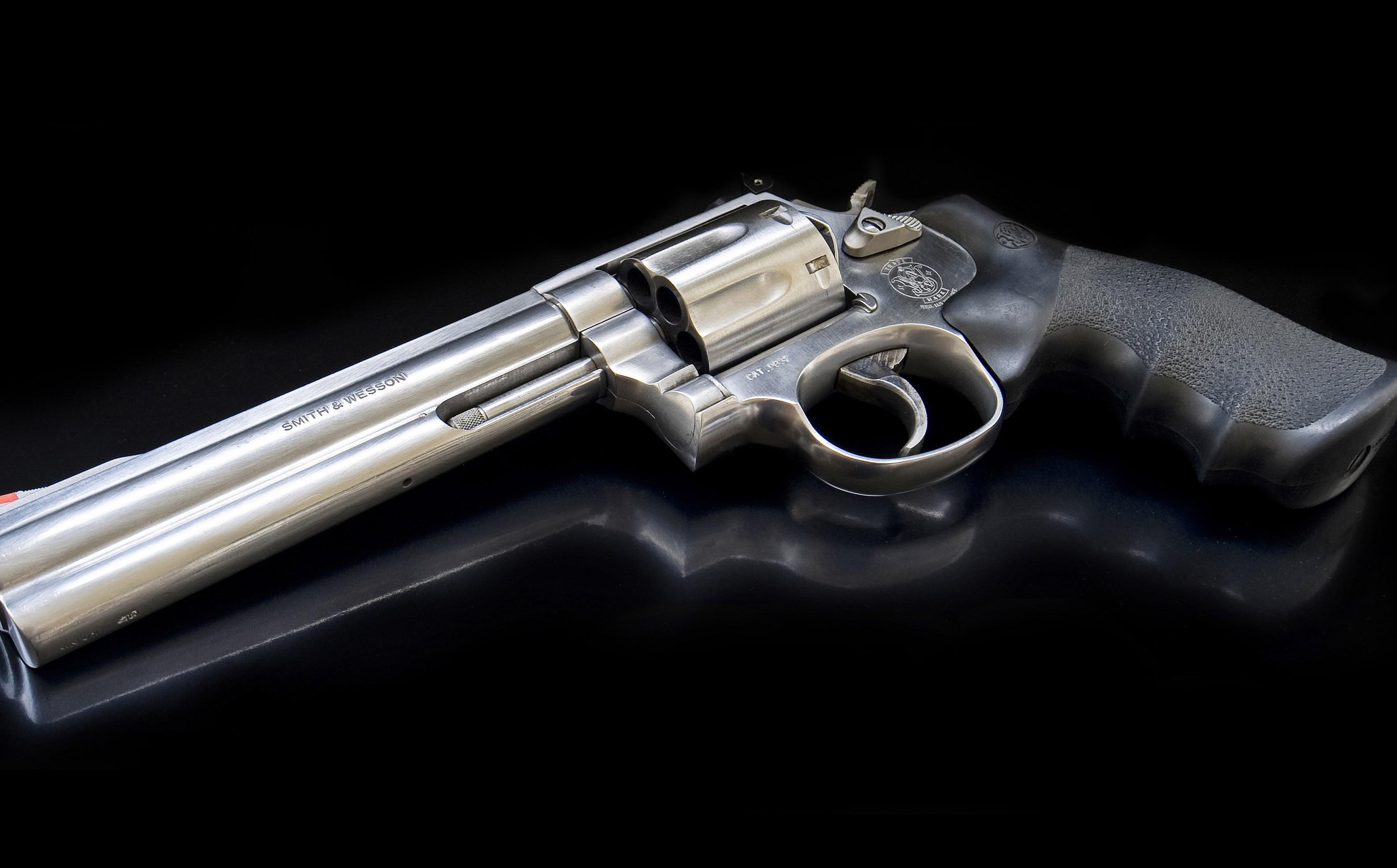 C&acirc;t de cumplit! Un copil rom&acirc;n a fost &Icirc;MPUȘCAT &icirc;n Italia. Se afla chiar &icirc;n brațele mamei lui!