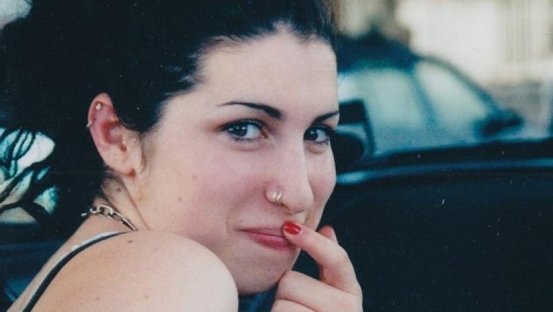 Amy (2015). Filmul care merită văzut și revăzut despre viața lui  Amy Winehouse