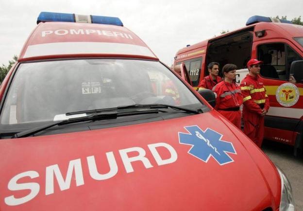 ACCIDENT cumplit &icirc;n Vaslui, &icirc;ntre un microbuz şi un autoturism! O femeie &icirc;nsărcinată &icirc;n șapte luni, printre victime