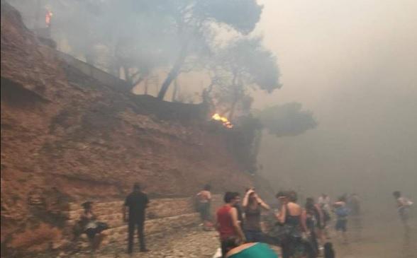TRAGIC! Bilanțul victimelor incendiilor din Grecia a crescut&nbsp;&nbsp;&nbsp;&nbsp;