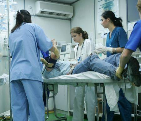 Rom&acirc;nia se confruntă cu o nouă CRIZĂ medicală. Medicilor li s-a CERUT să nu mai facă OPERAŢII!