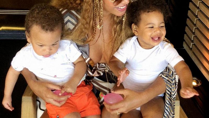 Wow! Beyoncé a publicat imagini cu gemenii ei! Cât de diferiți sunt Rumi și Sir Carter - FOTO