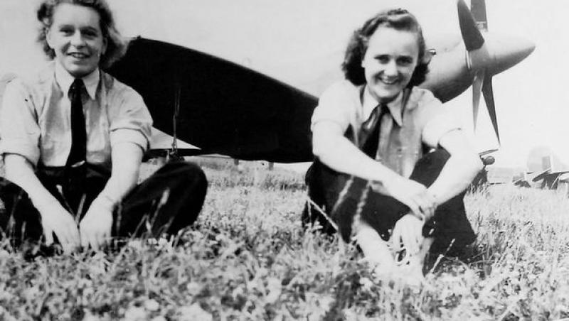 A trecut prin Iad, a supravieţuit rachetelor şi a adus la sol peste 1.000 de aeronave. Mary Ellis, ultima FEMEIE - PILOT din cel de-al Doilea Război Mondial, a murit la 101 ani: 
