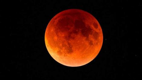 O zi până la Luna Sângerie. Ce să NU faci pe 27 iulie, în timpul Eclipsei totale de Lună