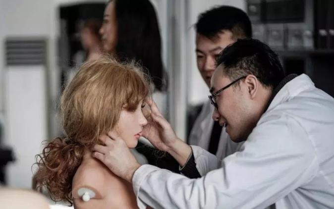 Viața după moarte va fi posibilă? Cum ar putea fi oamenii prezenți la propriile &icirc;nmom&acirc;ntări, peste c&acirc;teva decenii