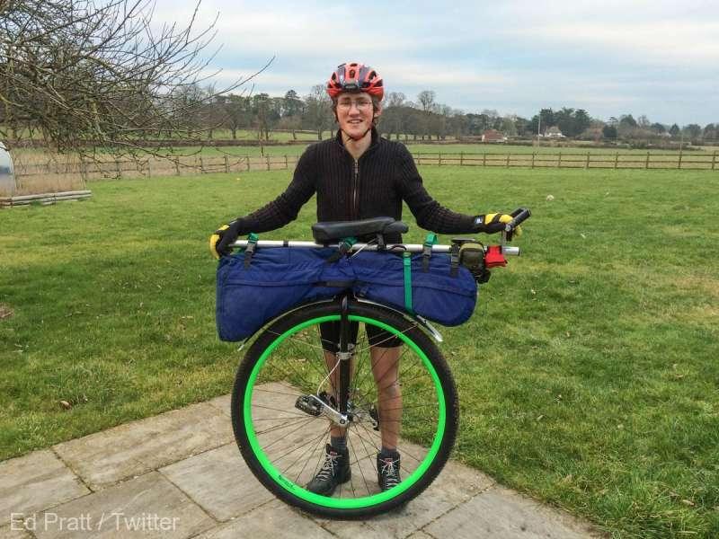 S-a &icirc;ntors acasă după mai bine de 3 ani! El este primul om care a &icirc;ncojurat planeta pe monociclu!