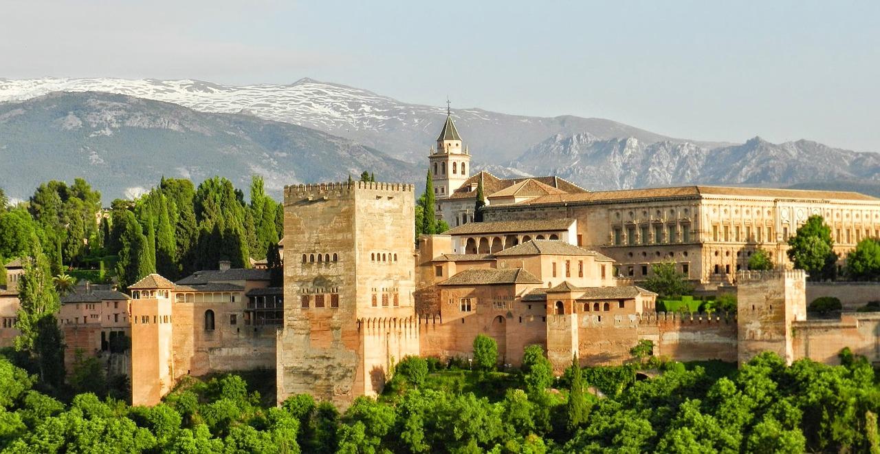 Spania medievală și culturală. Locuri de văzut într-un circuit de 9 zile