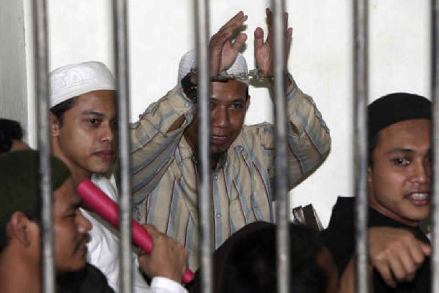 Cea mai importantă GRUPARE TERORISTĂ a fost DESTRUCTURATĂ! Autoritățile din această țară au luat decizia de a-i condamna la &icirc;nchisoare pe teroriști