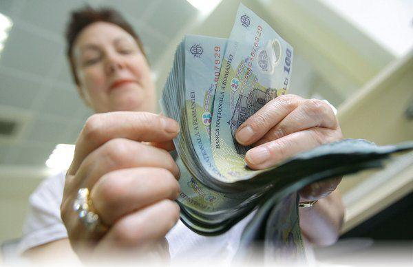 "Salarii mari și scaune comode&rdquo;! E "bătaie" pe un loc de muncă la stat: C&acirc;t c&acirc;știgă un rom&acirc;n bugetar