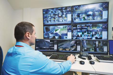 ATENȚIE, români! Șefii pot monitoriza audio sau video și pot citi CONVERSAȚIILE angajaților! Ce trebuie să afli