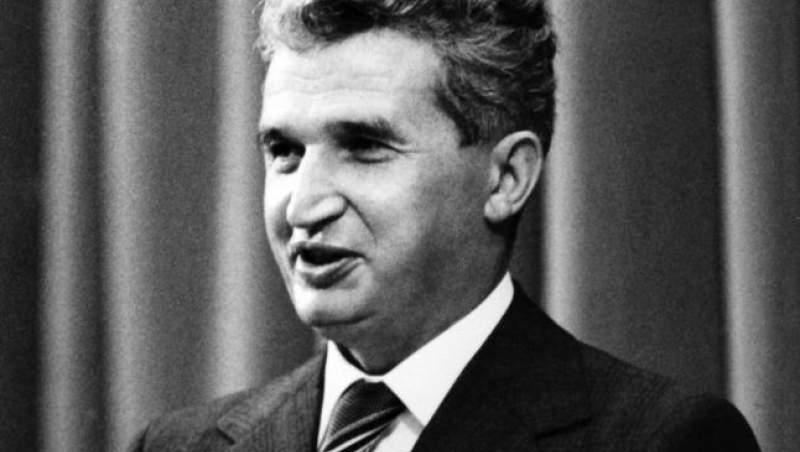 Un joc de şah care i-a aparţinut lui Ceauşescu, scos la licitaţie. Din ce este făcut și la cât a fost evaluat - FOTO
