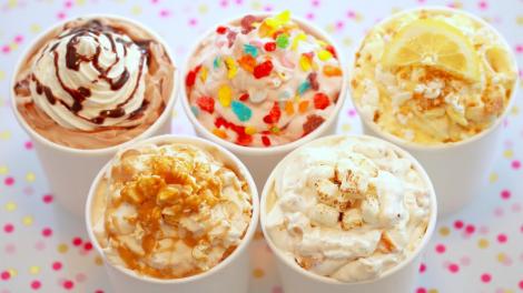 Știi cât zahăr se află în înghețata pe care o mânănci? TOPUL celor mai dulci și mai puțin dulci sortimente de gelaterie