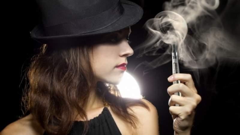 Ți-ai planificat o vacanță &icirc;n străinătate și folosești țigări electronice? Poți ajunge la &Icirc;NCHISOARE dacă nu știi asta!