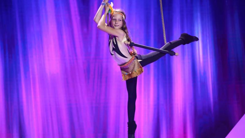 Aija Taheira Surugiu, spectacol magnific la trapez pe scena 
