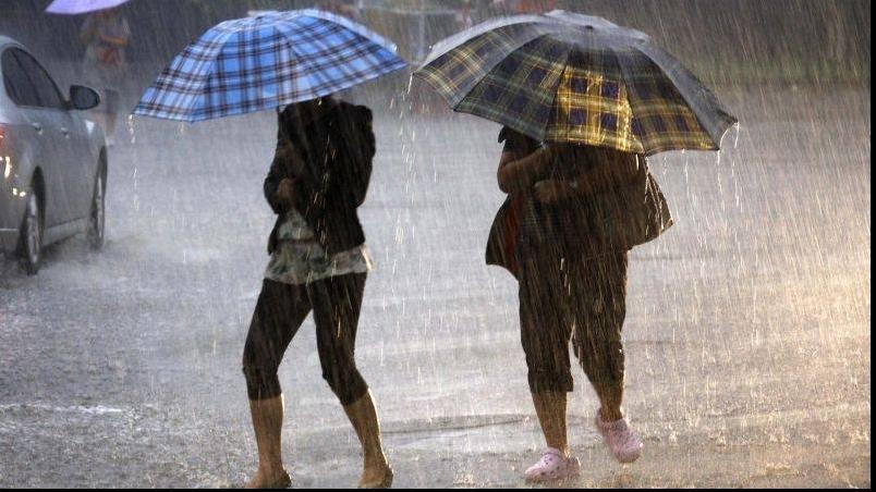 ANM a actualizat prognoza meteo: Se &icirc;ncălzește doar pentru c&acirc;teva zile. Din 15 iulie, ploi aproape zilnic, &icirc;n majoritatea regiunilor