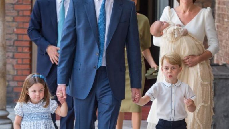 Primele imagini de la botezul Prințului Louis! Ce ţinute au ales Kate Middleton şi Meghan Markle pentru această ocazie
