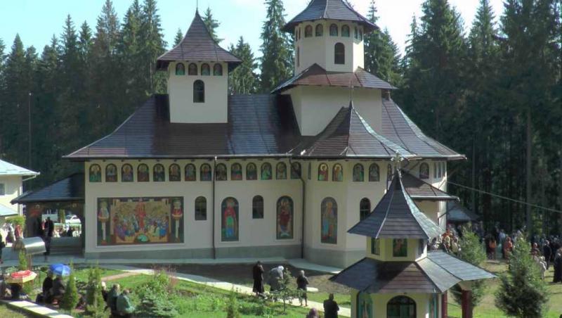 Sfânta Maria Mare 15 august 2018. Hram și pelerinaj la Mănăstirea Rarău