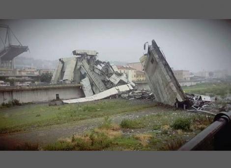 BREAKING NEWS! DEZASTRU în Italia! O parte dintr-un pod din Genova s-a prăbușit! Sunt zeci de morți  - VIDEO, FOTO