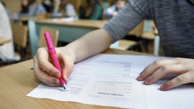 BACALAUREAT 2018, sesiunea a doua: Încep examenele. Modele de subiecte, bareme, calendar şi reguli pentru candidaţi