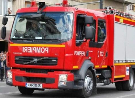 INCENDIU devastator în județul Sibiu! Flăcările au mistuit un atelier de tâmplărie