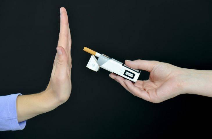 Țigările electronice ar putea fi o armă importantă &icirc;mpotriva fumatului. Ele  prezintă un risc &bdquo;neglijabil pentru sănătatea celor din jur&rdquo; și &rdquo;considerabil redus față de cel al țigaretelor conveționale&rdquo;.