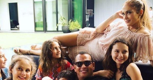 &bdquo;Bărbații sub 33 de ani sunt inutili!&rdquo; Jennifer Lopez le avertizează pe femeile tinere.